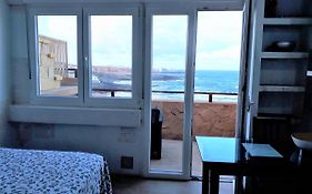 One Room Flat At The Beach Near House 